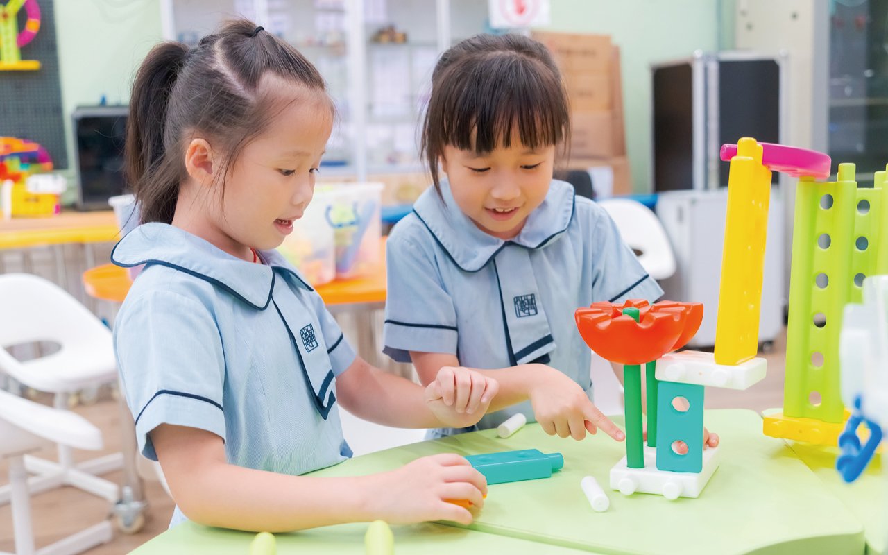 The school has multiple intelligence classes to provide learning experiences outside of regular courses.