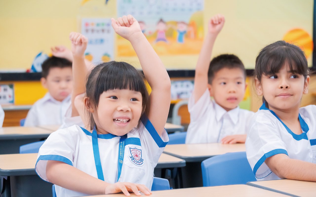 The school optimizes class timetable and launches diversified and comprehensive courses