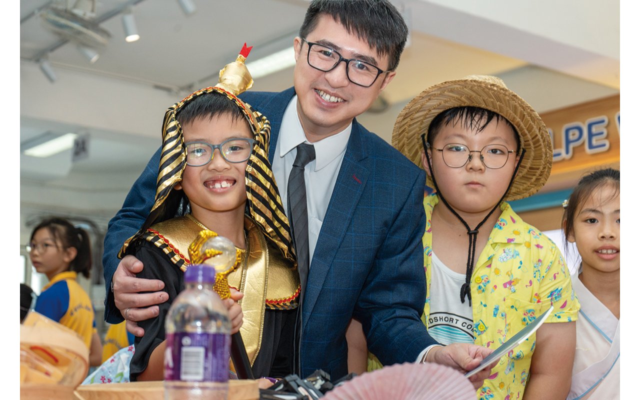 On the day of the event, the school encourages students to wear traditional costumes from different countries