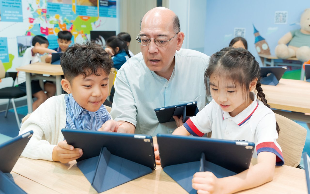 Principal Jian set up a "potential development" course in the "SMILE" special course and arranged for experts to join the course