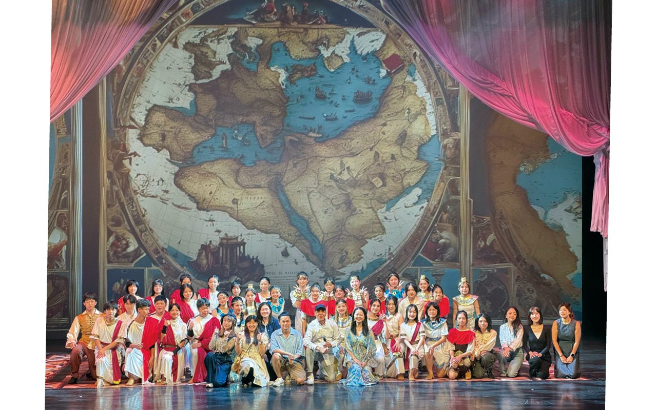 Participated in the school art education program - "English Musical Theater Practice Project"