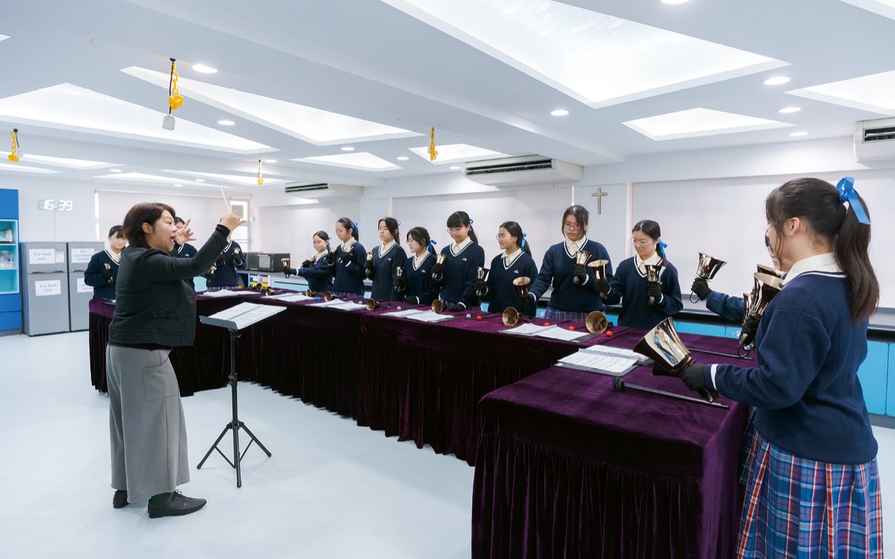 School students are particularly talented and interested in design, art, singing, and dance.