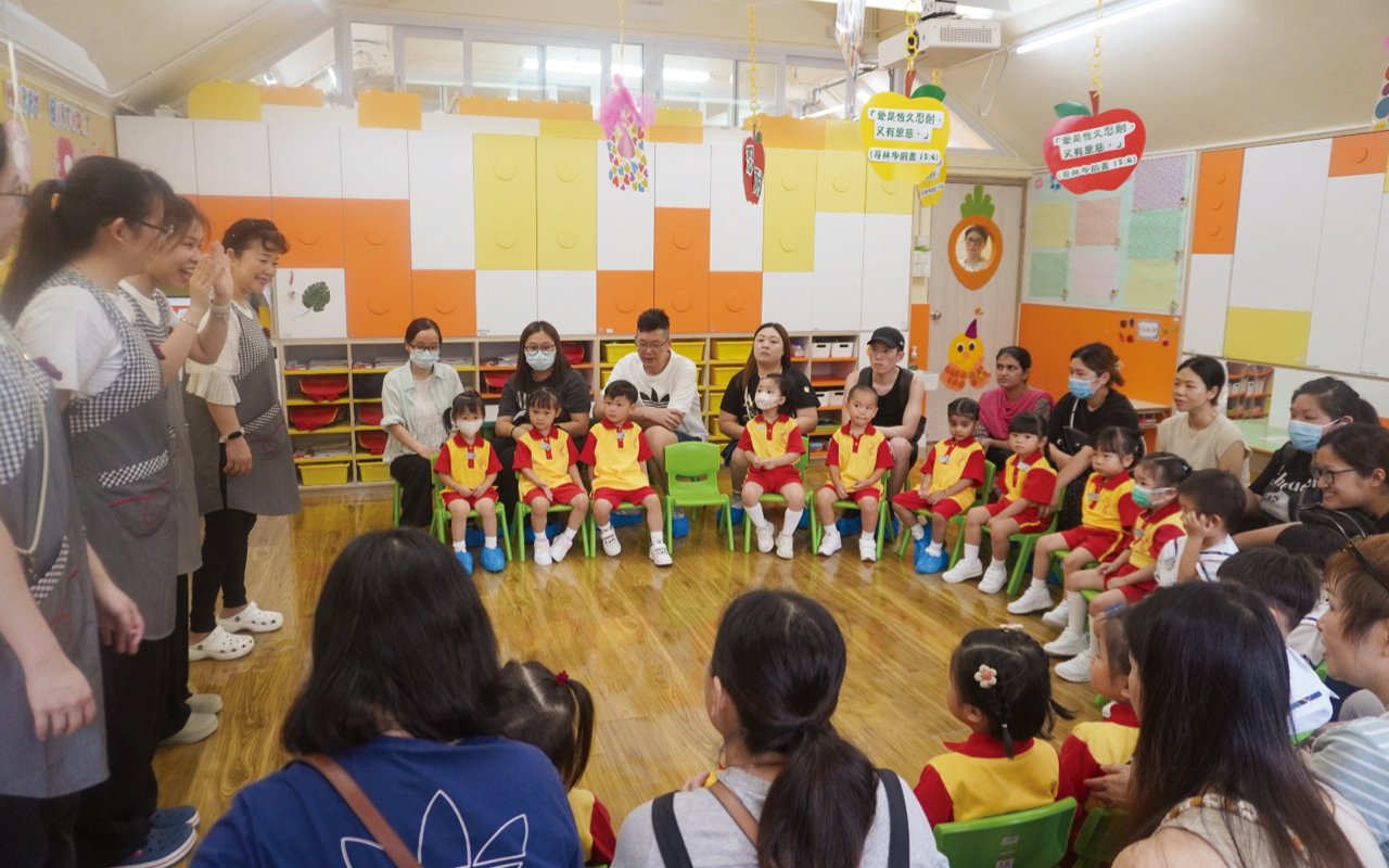 To familiarize new students and parents with the school environment, classrooms, playgrounds and other facilities