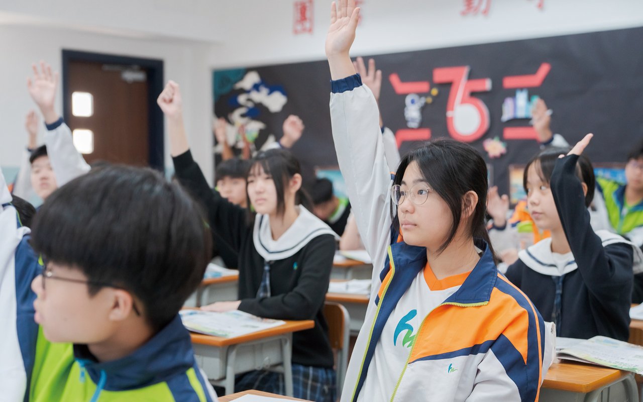 In addition to focusing on students’ academic performance, the school also explores students’ talents and potential