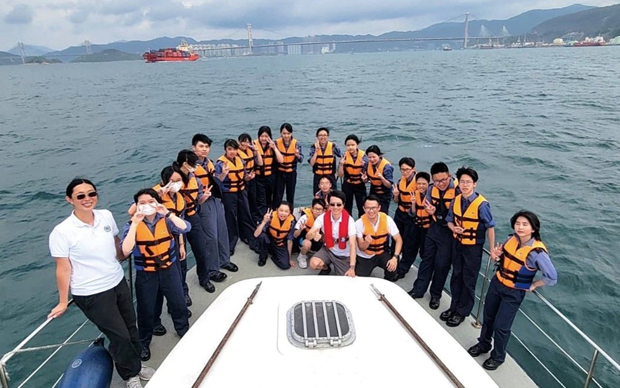 Arrange for Form 1 students to join the uniform team to receive training and participate in activities