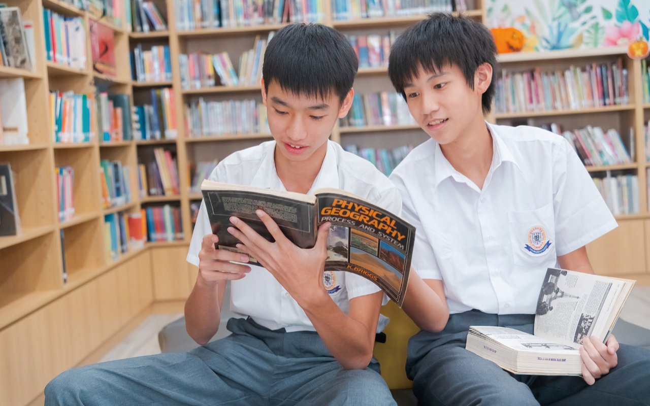 Students will set their ambitions in advance under the guidance of the school, and they can choose corresponding subjects when they enter high school.
