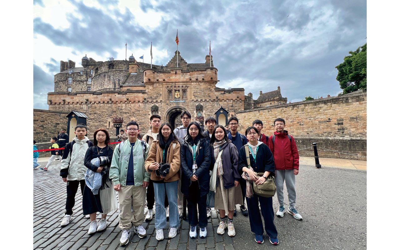 The school organizes different English regional exchange groups every year
