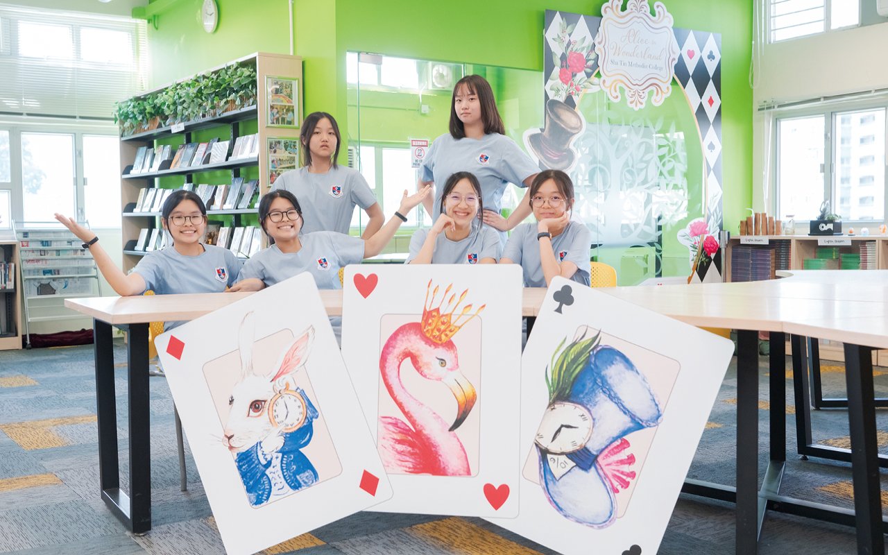 The school's Language Across Curriculum (LAC) team conducted an in-depth study of the original text of the world-famous children's literature "Alice in Wonderland"
