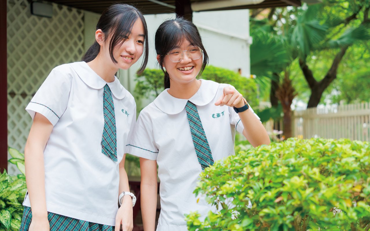 In terms of language policy, English teaching is not limited to English subjects