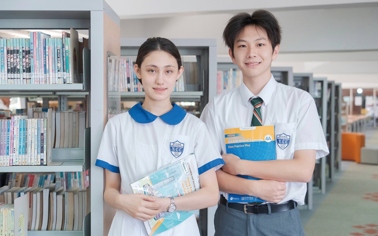 Cultivate the ability of all students in the school to be fluent in both Chinese and English, so that they can "connect with the world by relying on the motherland"