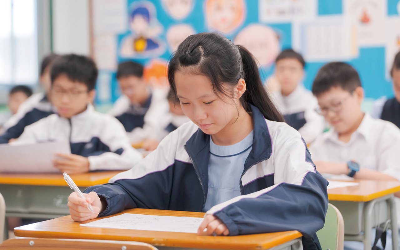 It is hoped that students can truly understand the value of language and establish connections in communication