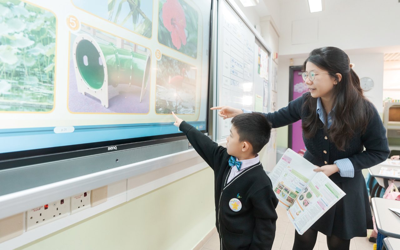 The school specially designs interdisciplinary theme learning courses and develops themes to suit different learning stages.