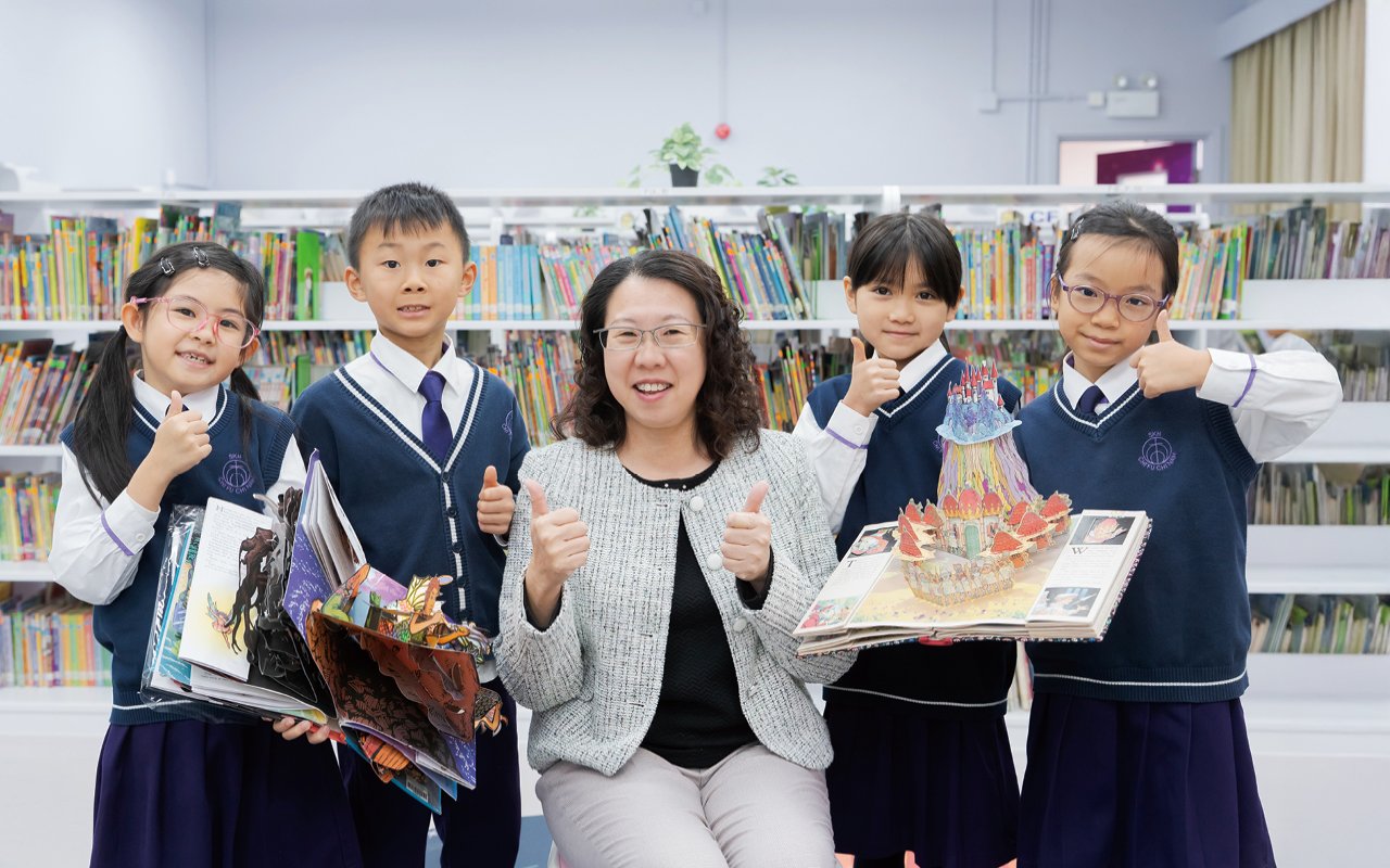 The school actively improves students' competitiveness and not only encourages students to participate in off-campus competitions to challenge themselves and accumulate experience