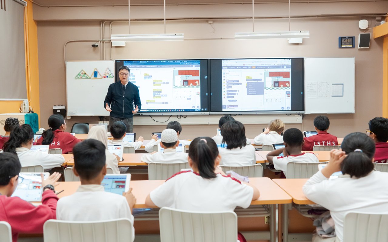 Laying a solid foundation for students' all-round development