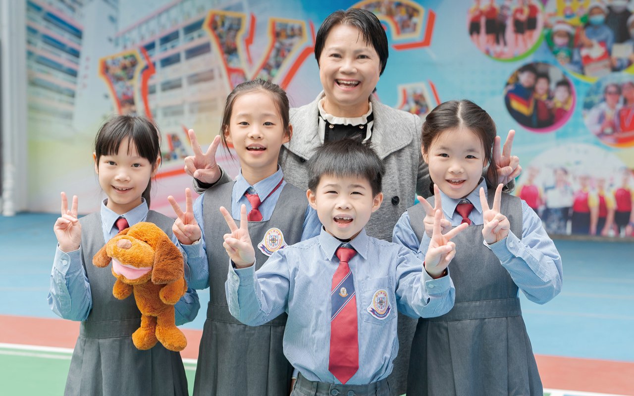 Accompany children to grow steadily
