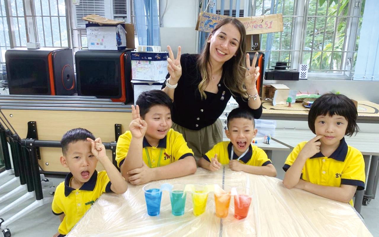In order to enable students to apply what they have learned, the school practices interdisciplinary teaching