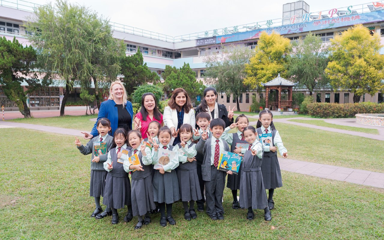 The school has invested a wealth of resources in English teaching planning, starting from the three dimensions of classroom learning, experiential practice and environmental atmosphere.