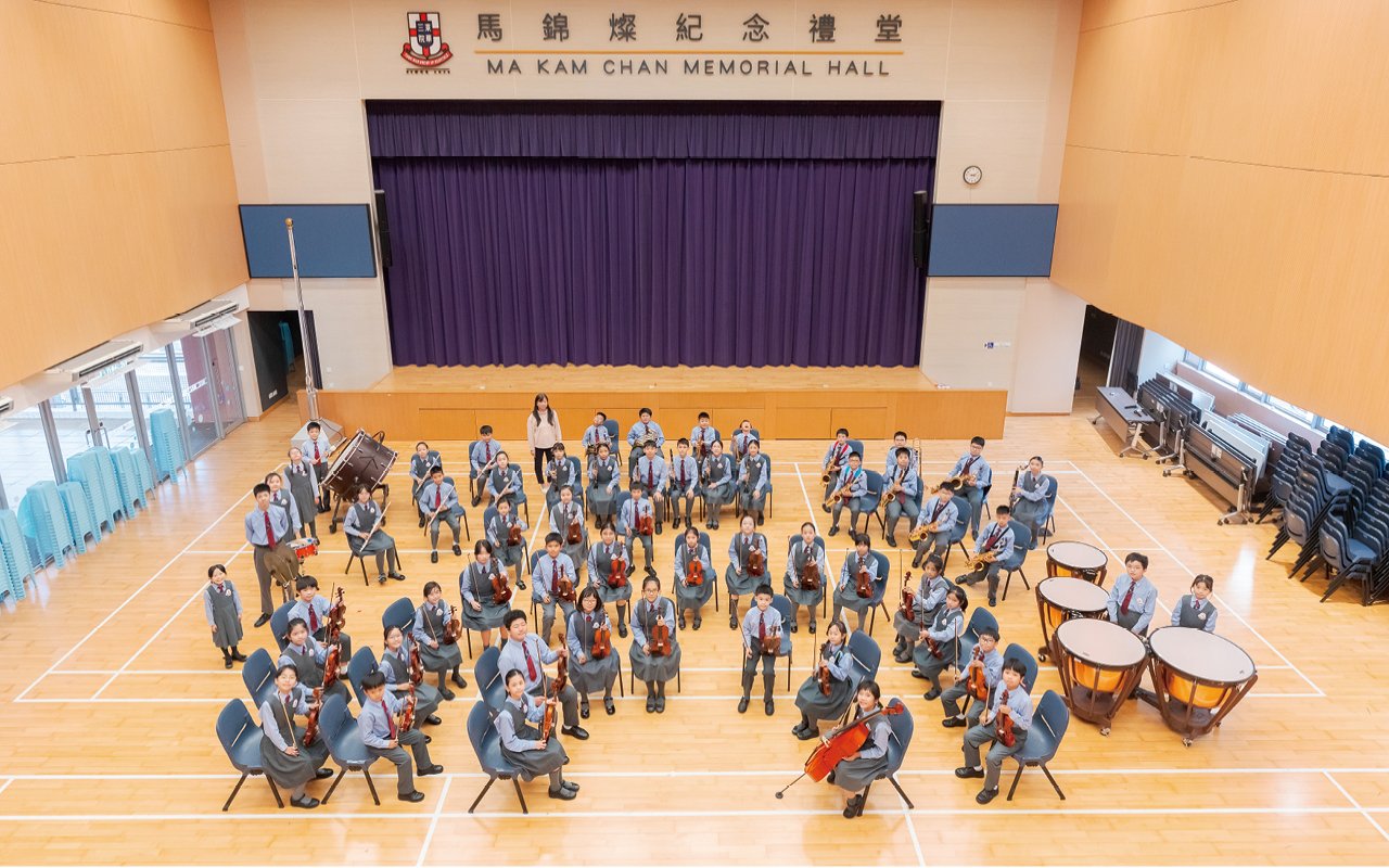 The school actively incorporates English elements into different subjects