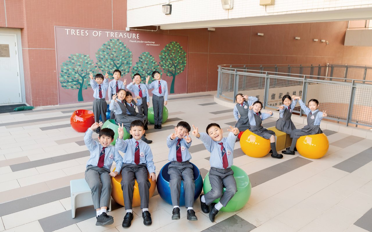 In order to help students meet the challenges of future studies, the school improves their English skills in many aspects
