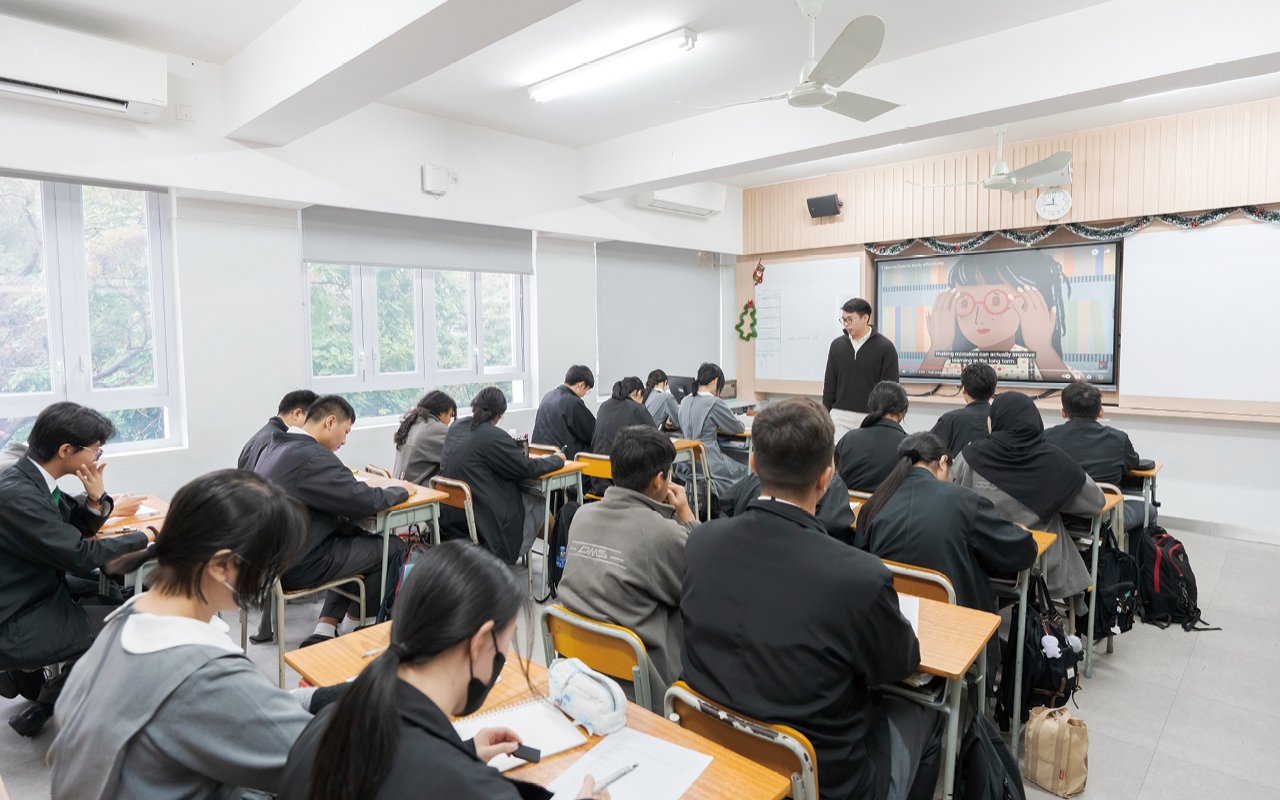 It is planned to offer GCE-IAL courses for high school students in 2025/26