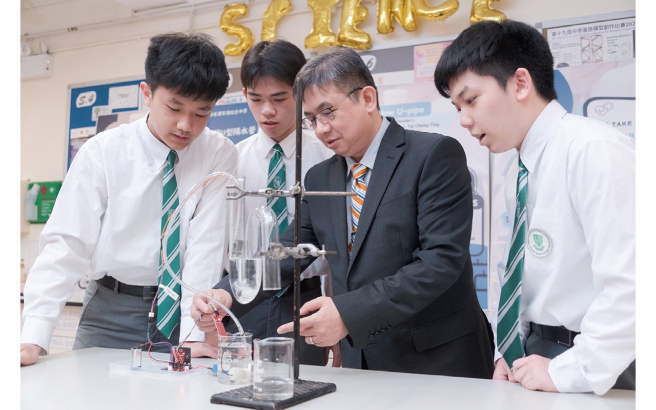School promotes more effective use of technology in various subjects