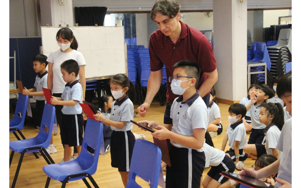 Let students experience the joy of reading