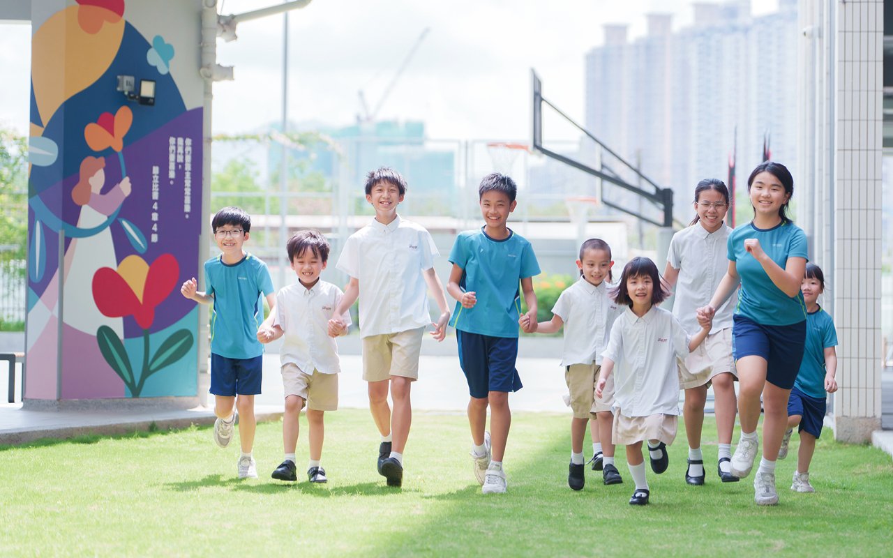 Jointly promote students’ adaptation and growth
