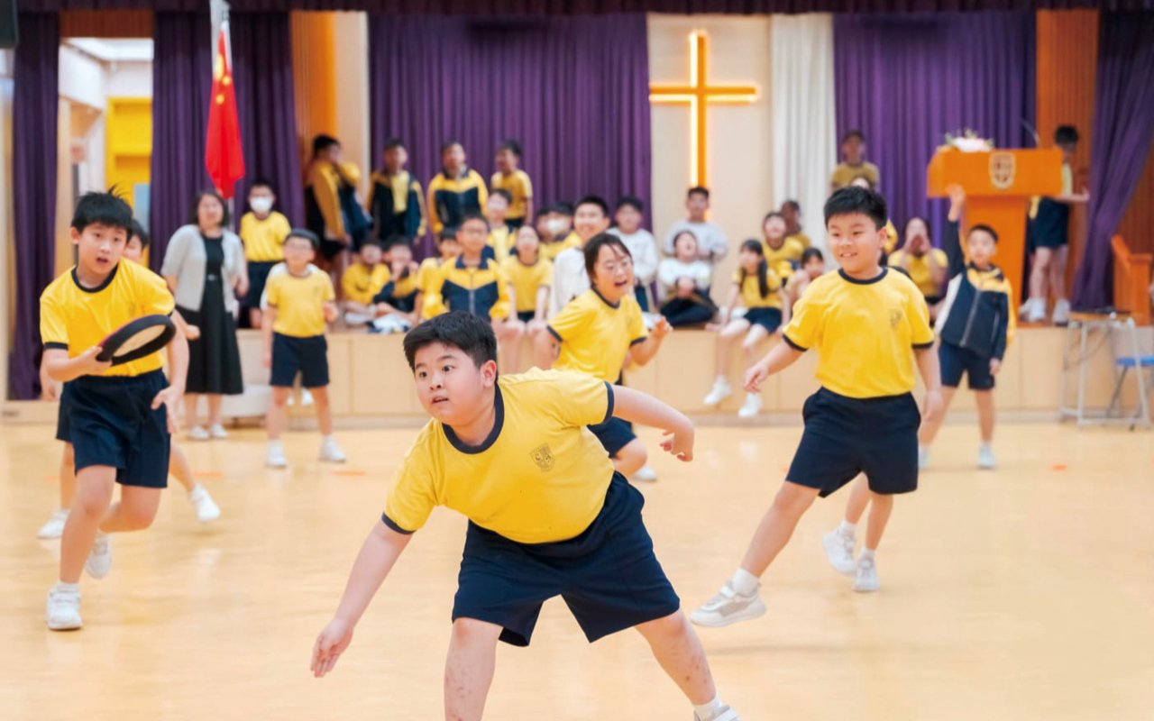 The school actively expands resources and organizes more than 90 activities