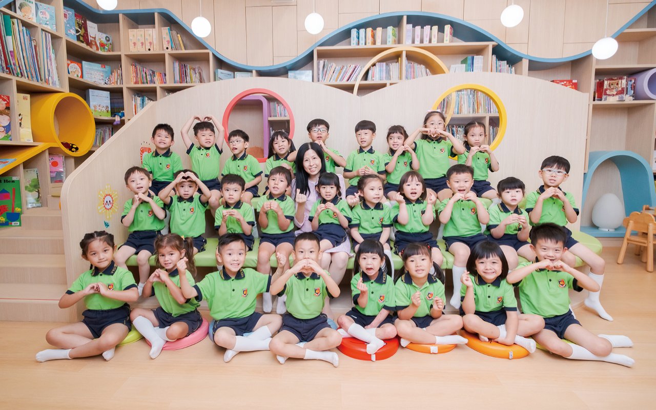 YAU YAT CHUEN SCHOOL Implement the spirit of the school motto of “Knowledge and Practice”