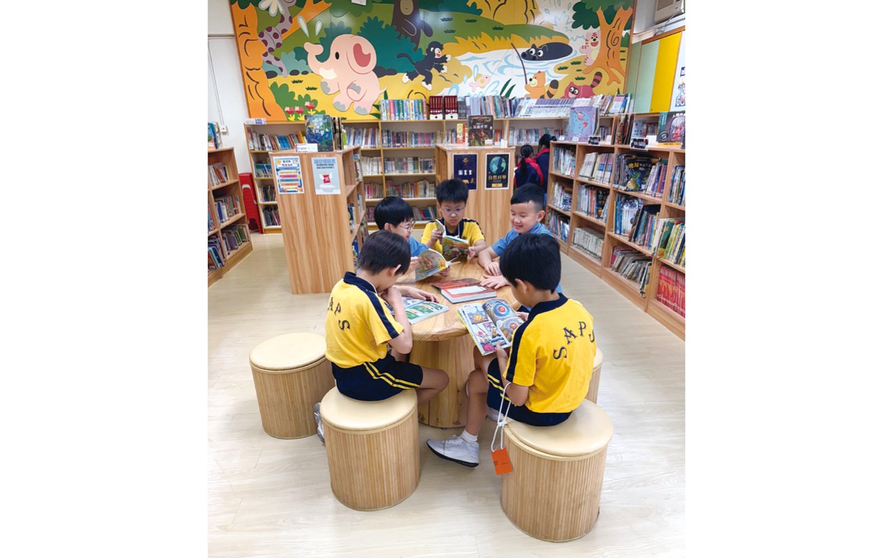 The school promotes independent learning in different layers