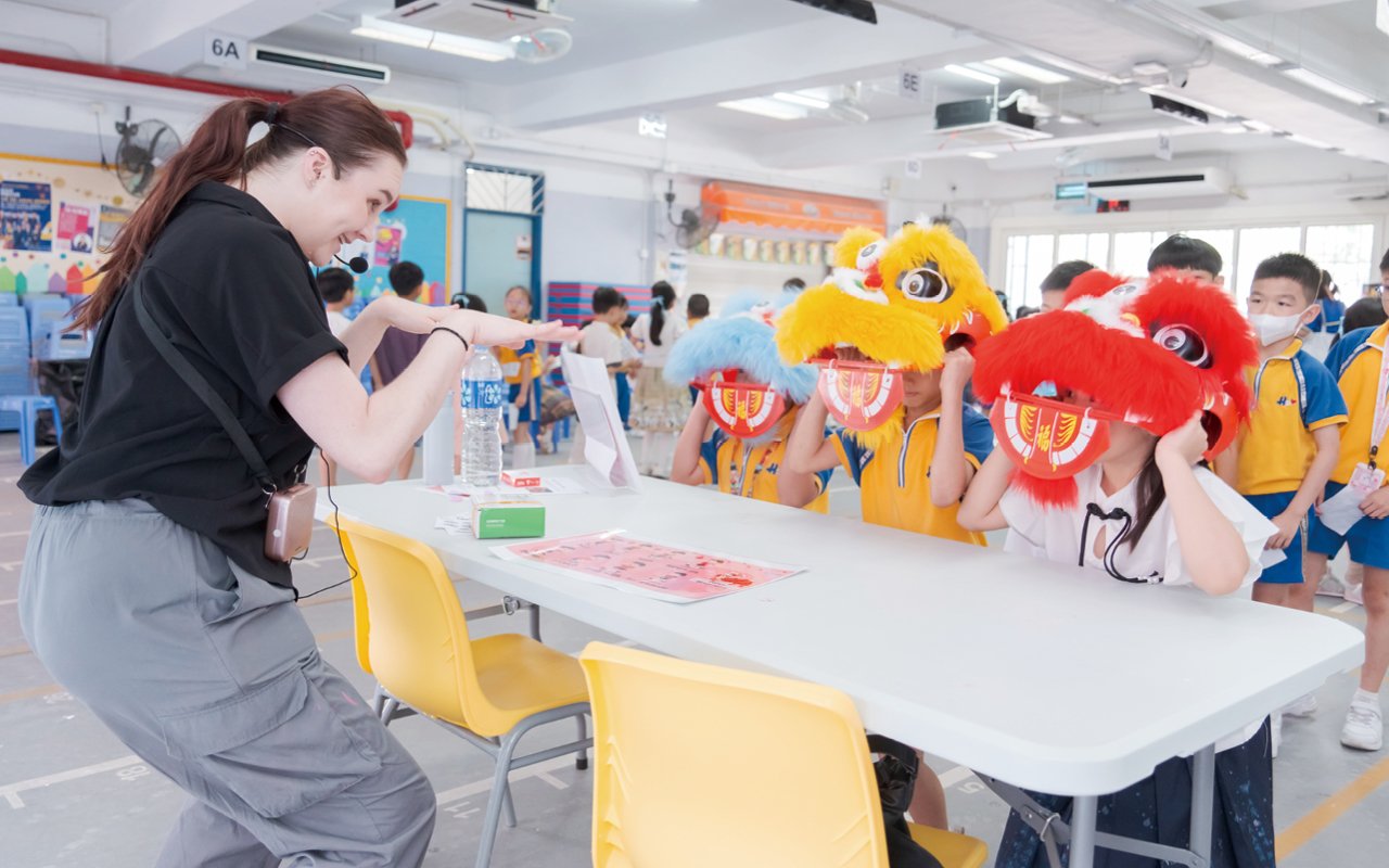 Chinese culture combined with English