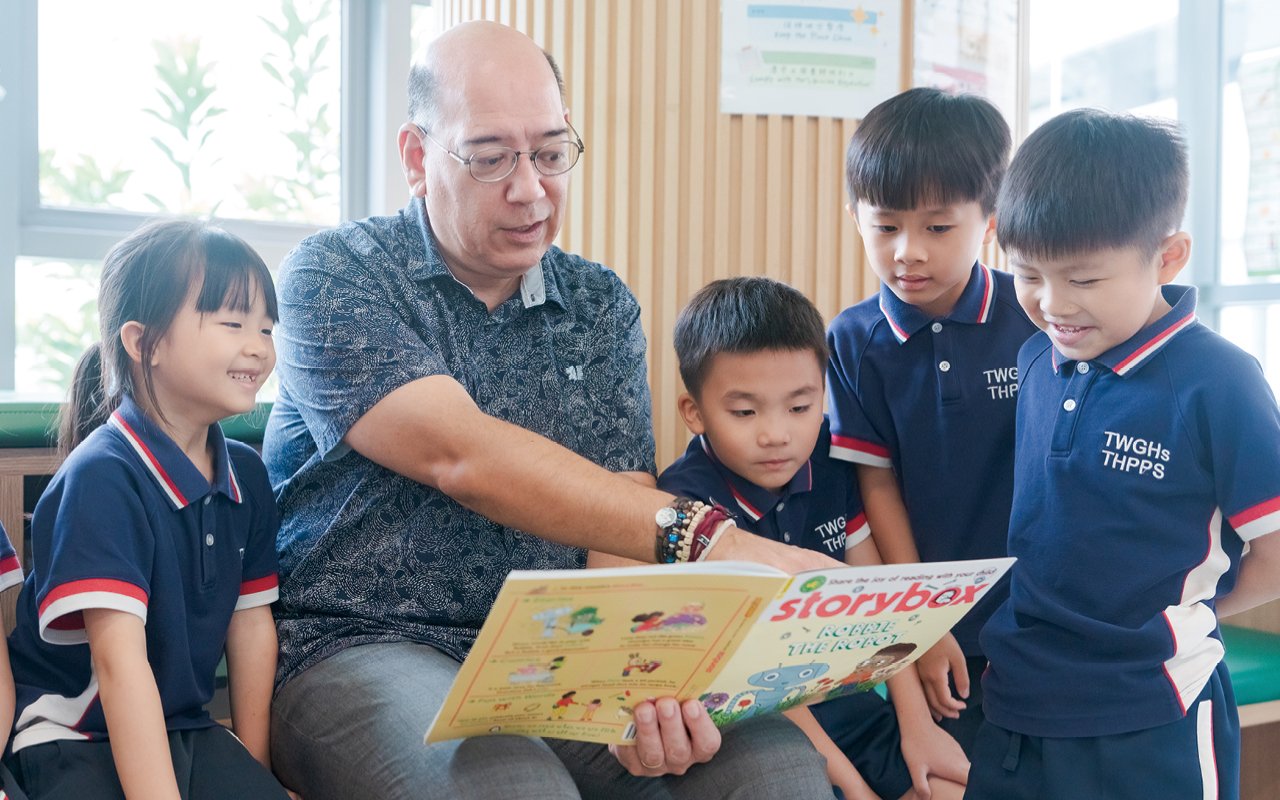 Schools gradually implement English reading