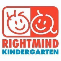 右思維幼稚園 logo