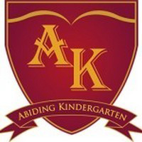 遵道幼稚園 logo